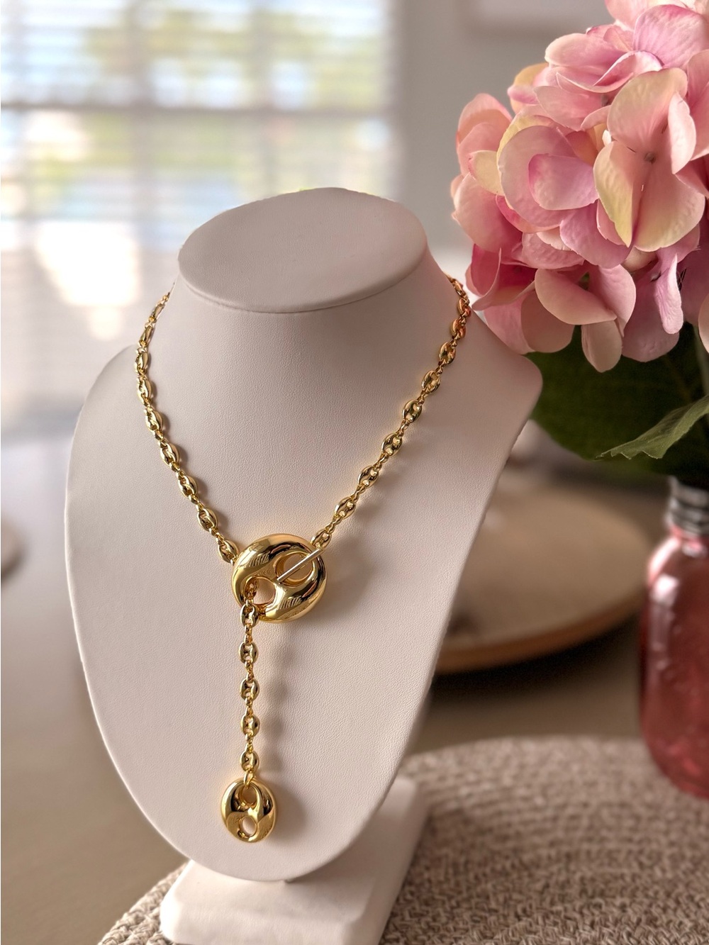 Polished Gold Link Lariat Necklace with Circular Toggle